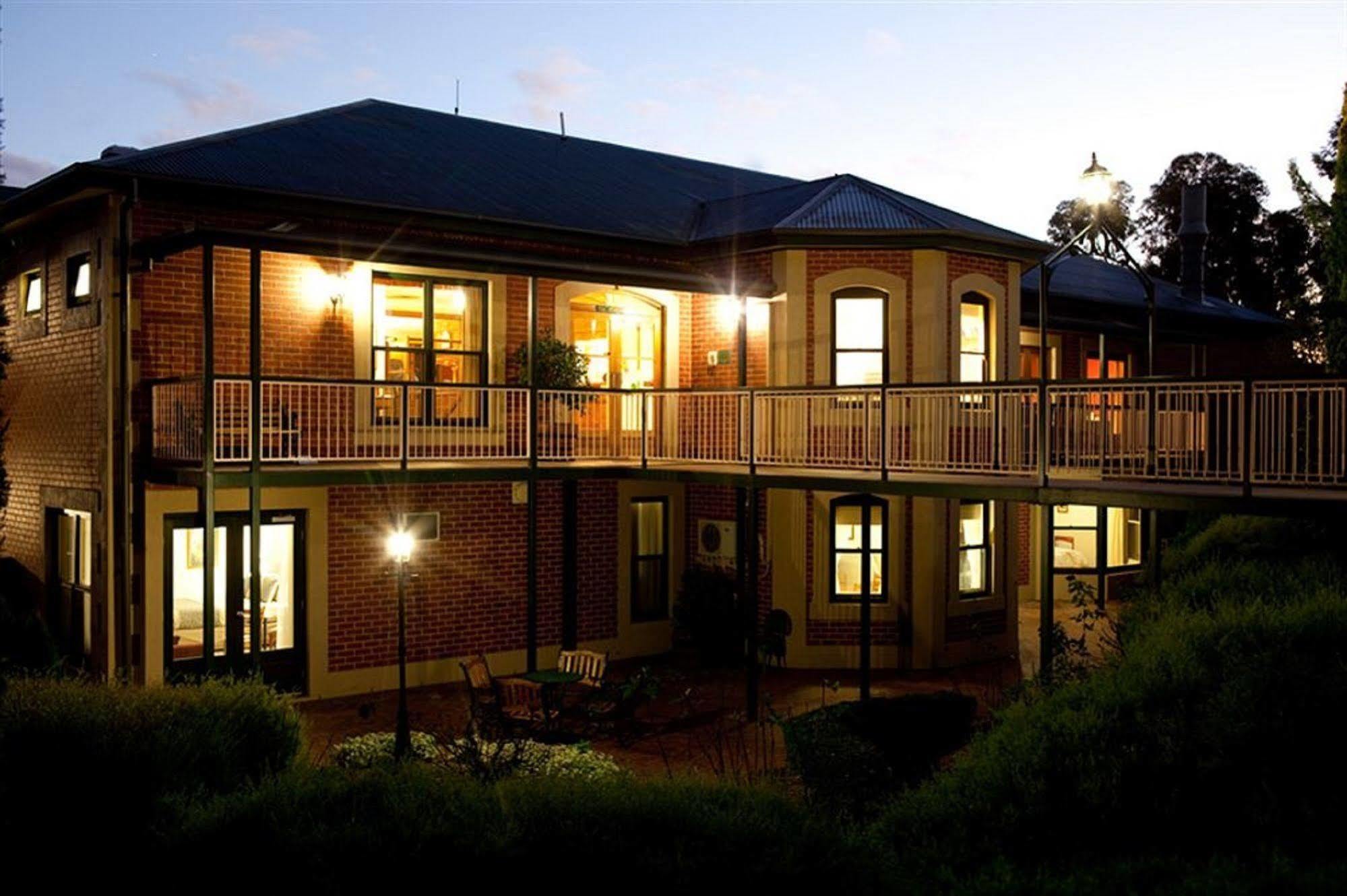 Clare Country Club Hotel Exterior foto